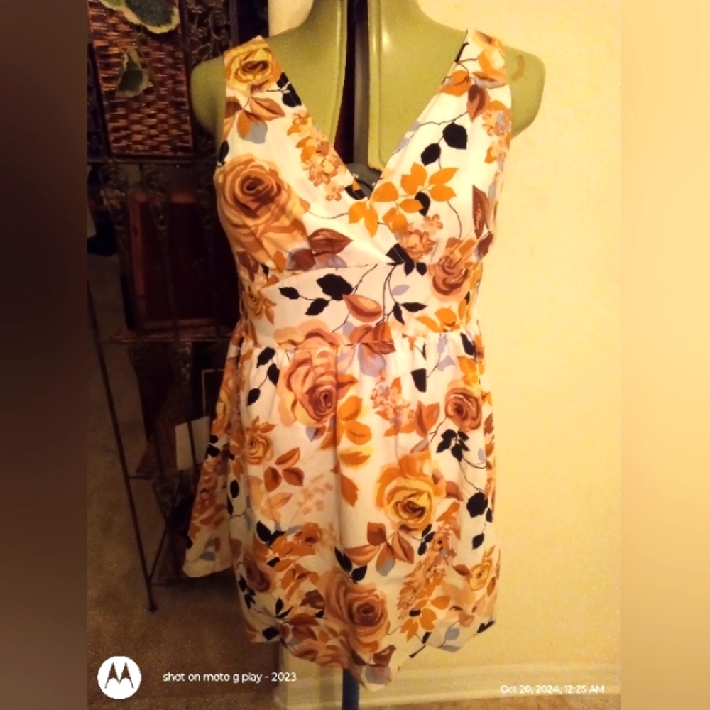 Adorable and classyWomen's sundress M-L